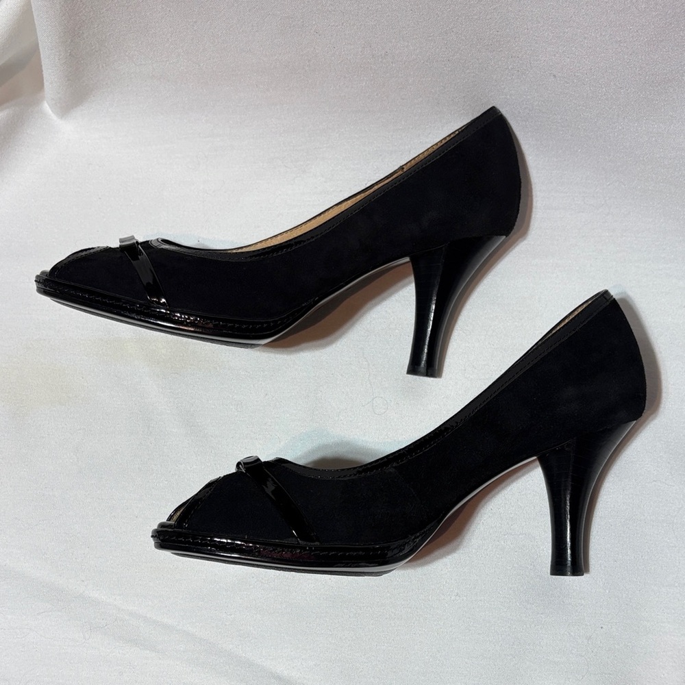 Sofft Black Brushed Suede Open-Toe Mid Heel Pumps with Bow Accent 8 M - Picture 5 of 11